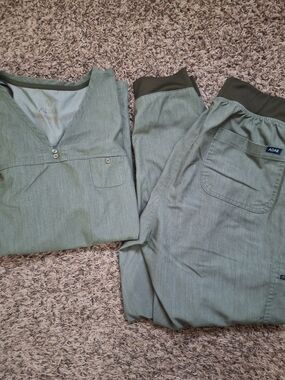 Adar Scrub Top And Bottoms